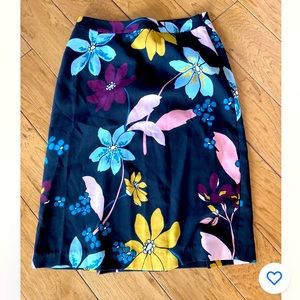 who what wear black floral skirt slits knee length